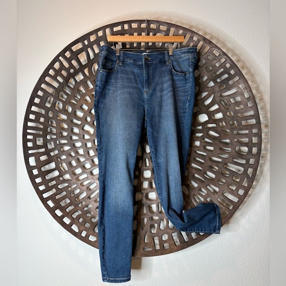 Lane Bryant Denim - 💙 NWOT Lane Bryant 16 Straight Leg Jeans | Dark Blue High-Rise w/ Pockets